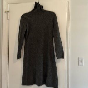 Neiman Marcus Cashmere Sweater Dress
Size Medium